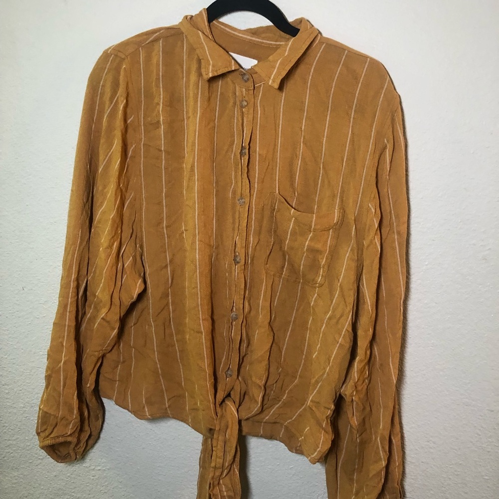 American eagle Yellow button down shirt